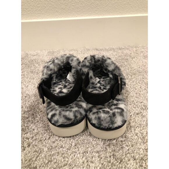 Koolaburra UGG Fuzz’d Out Cheetah Faux Fur Sandal Women’s Size 7 - Picture 3 of 8